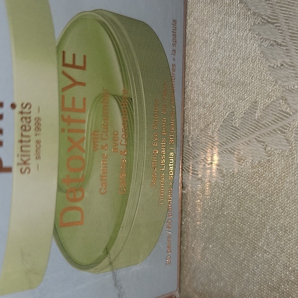 Pixi Eye Detoxifeye Depuffing Eye Patches - Picture 6 of 6